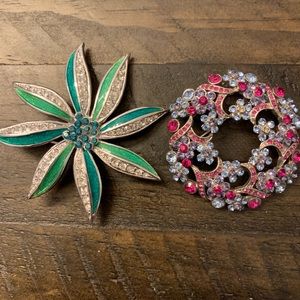 Enamel and jewel pins 🍁